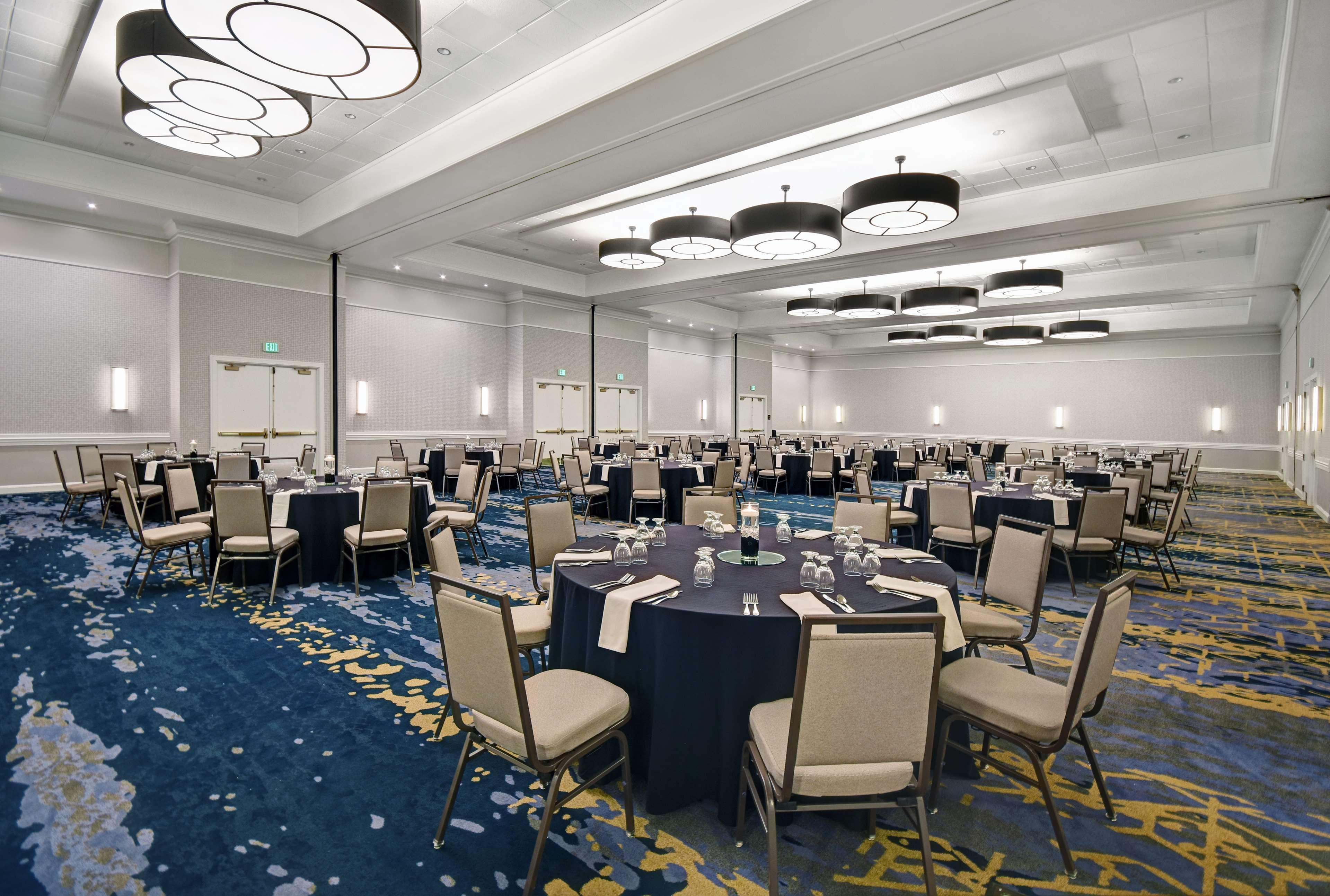Hilton Peachtree City Atlanta Hotel & Conference Center Exterior photo